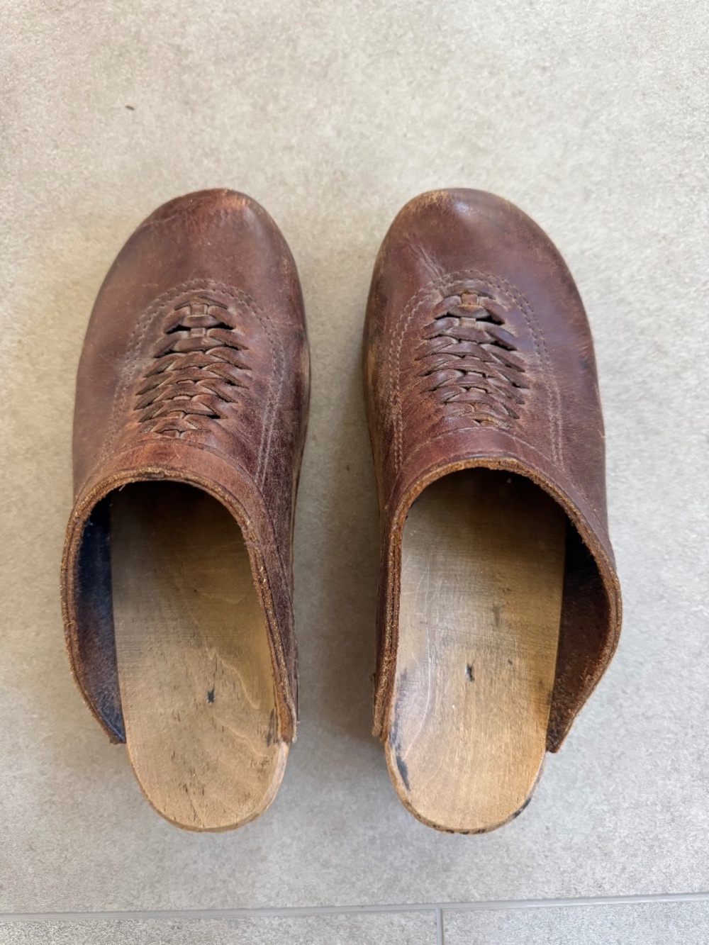 Sven Front Weave Clog